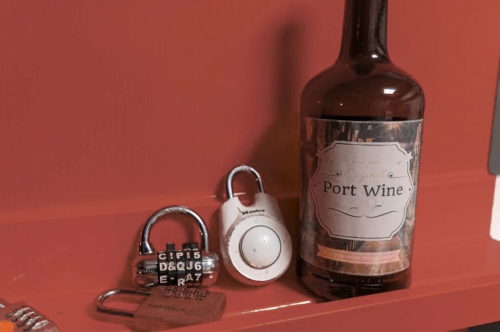 Port wine themed escape room 