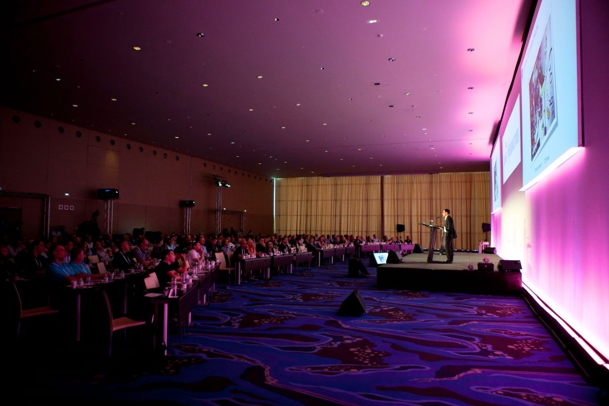 Conference planning in Spain, plenary session